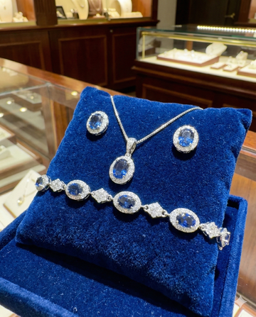 Jasmine Disney Pendant